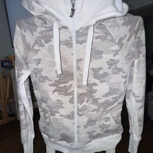 Athleta Women’s Tan Camo Zip Scuba Hoodie sz Medium